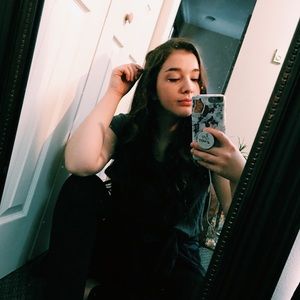 Meet your Posher, Holly